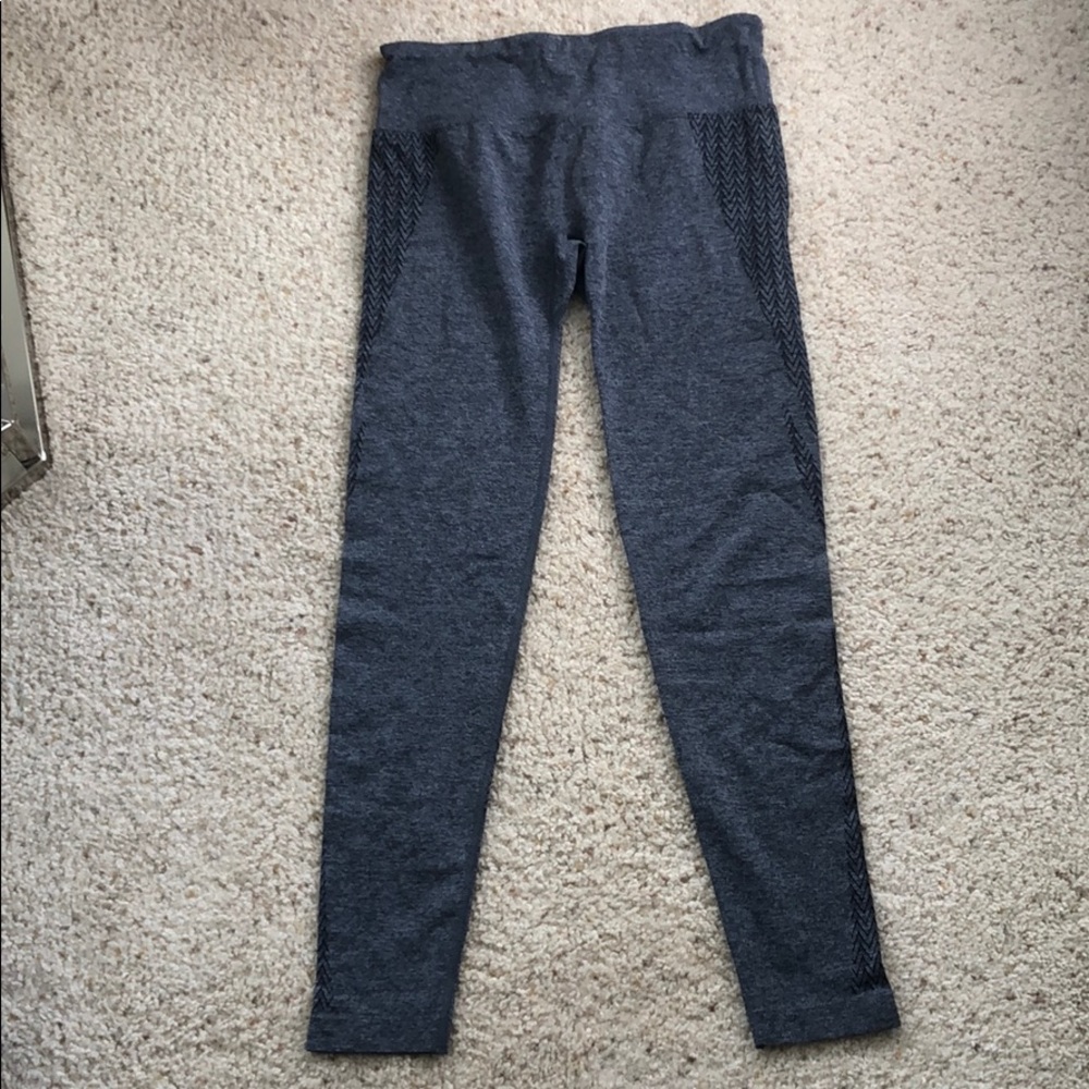 New Lorna Jane Active Grey with details M leggings